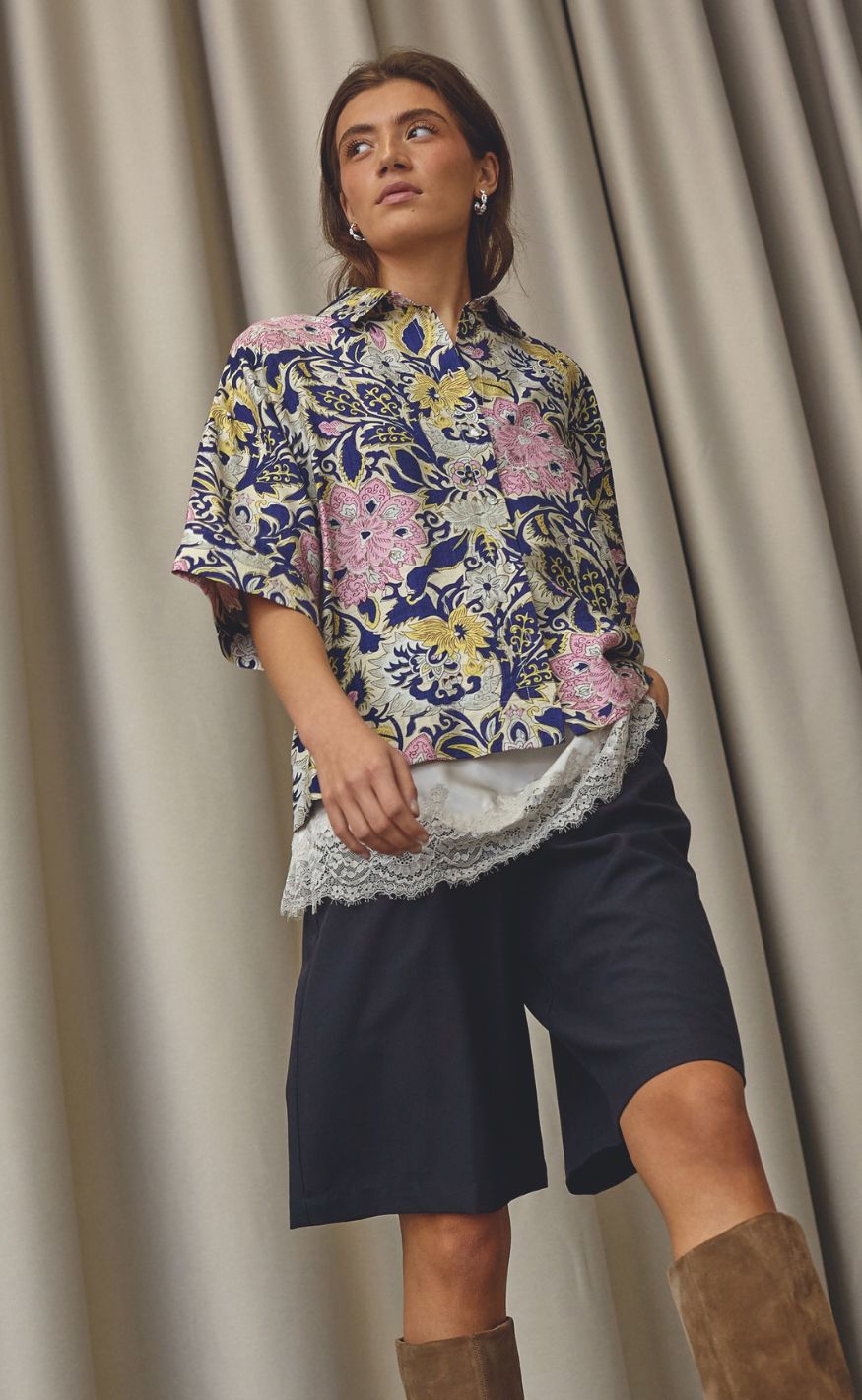 Love & Divine Skjorte - Love1338-3 - Navy Paisley