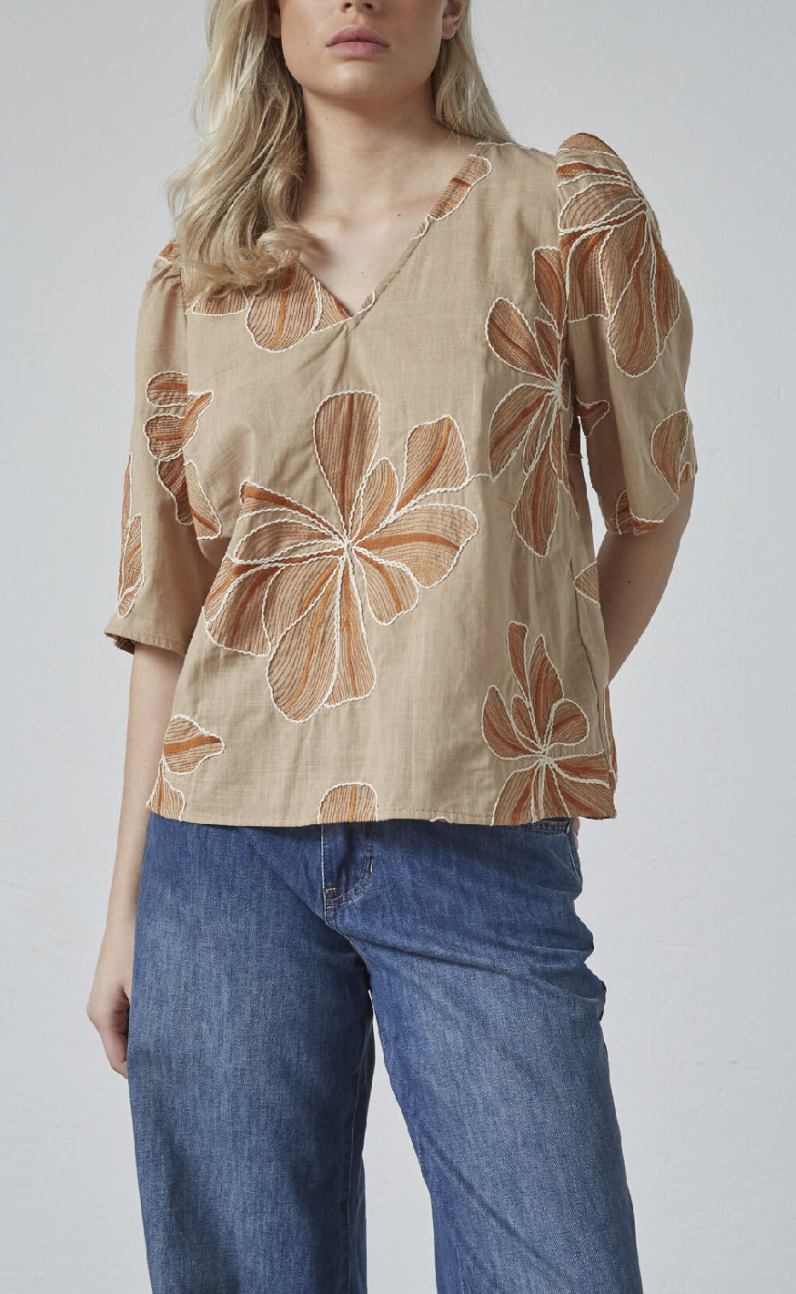 Love & Divine Top - Love1339 - Sand Flower