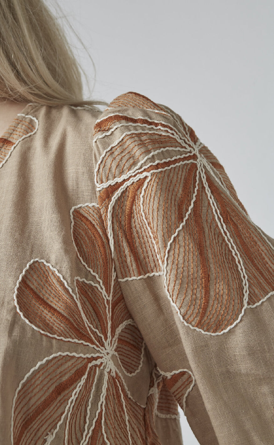 Love & Divine Top - Love1339 - Sand Flower