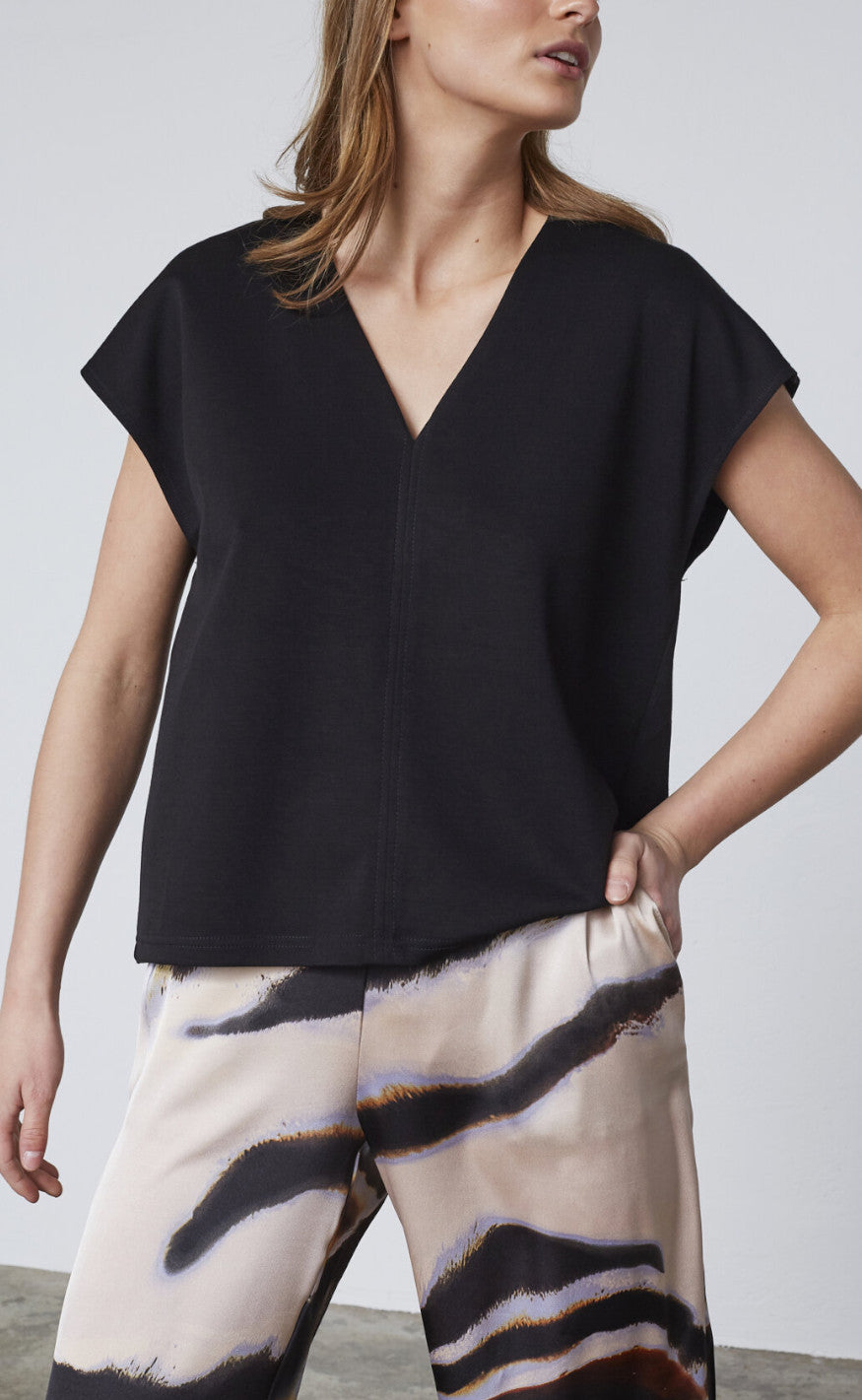 Love & Divine Top - Love1371 - Black