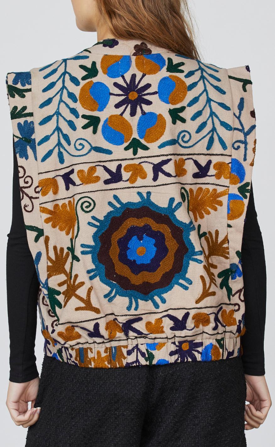 Love & Divine Vest - Love1252 - Sand Multi