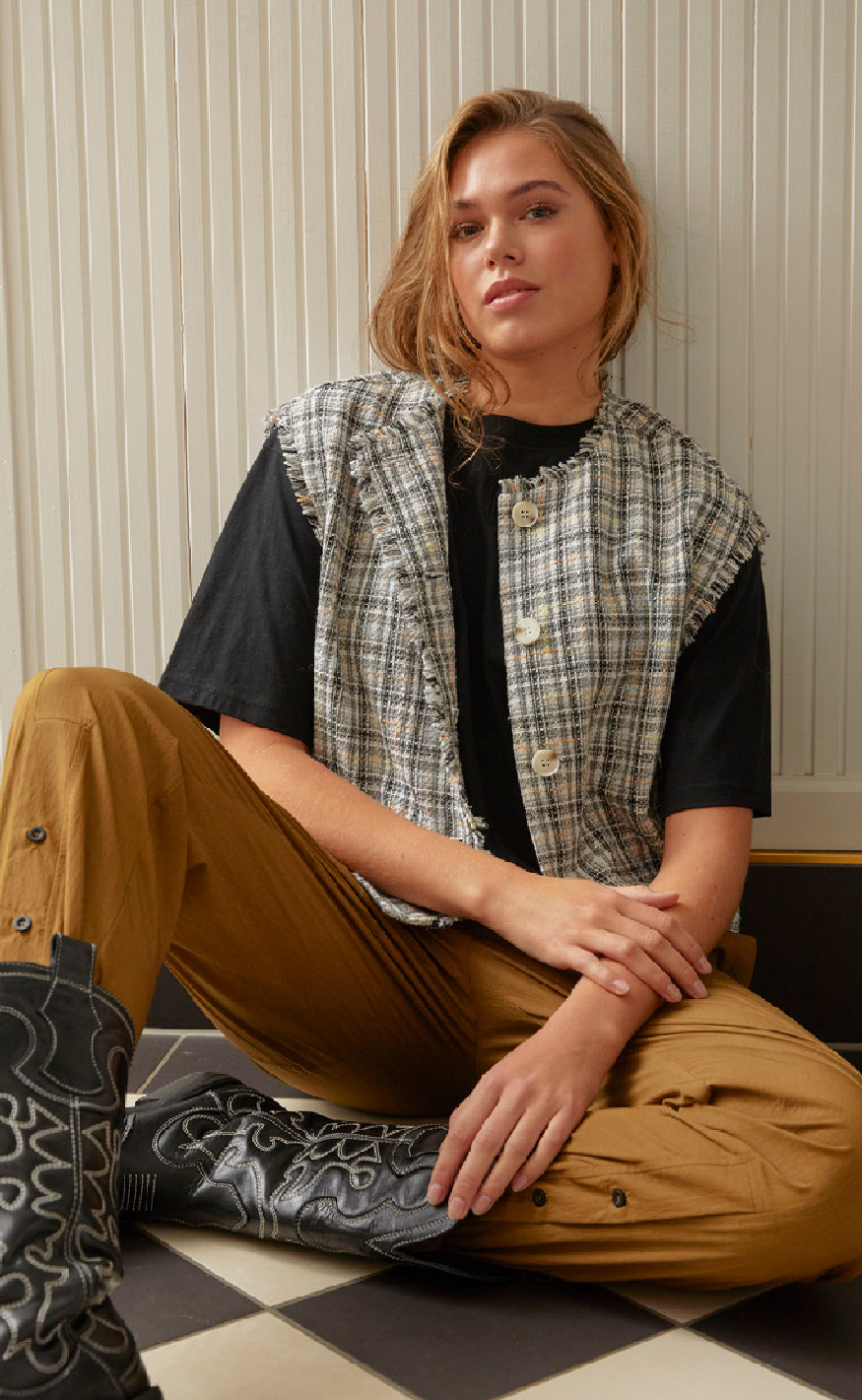 Love & Divine Vest - Love1265 - Grey Check