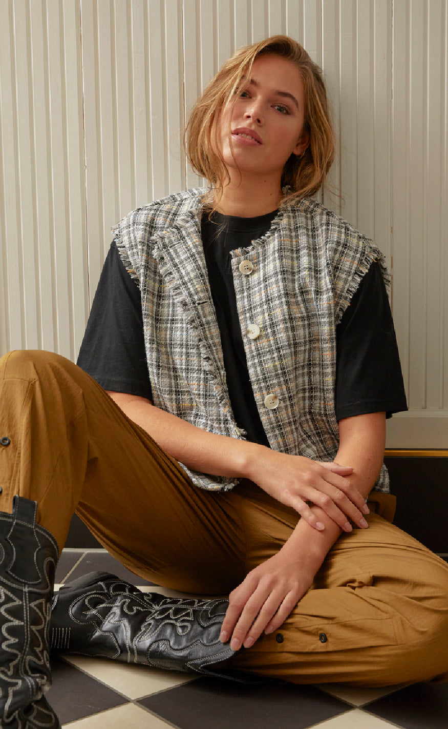 Love & Divine Vest - Love1265 - Grey Check