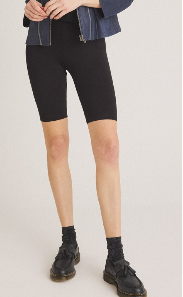 Luxzuz Shorts - Biker - Black