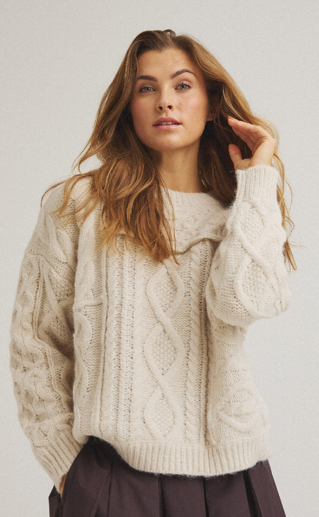 Luxzuz Strik - Jelona - Buttercream