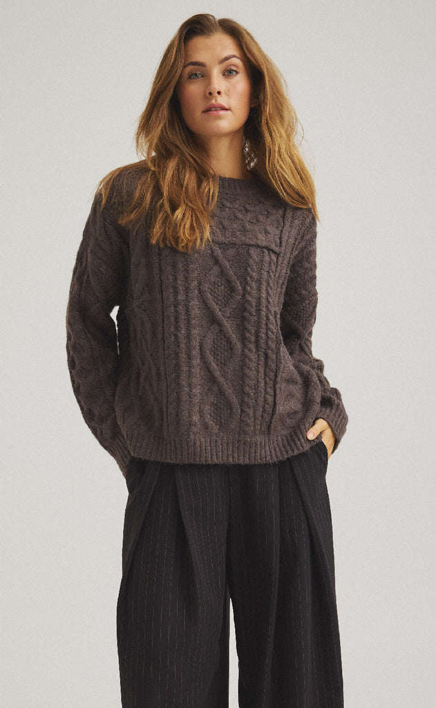 Luxzuz Strik - Jelona - Delicioso