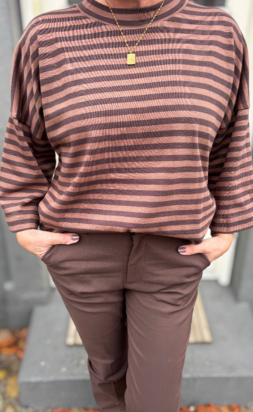 Luxzuz T-shirt - Julia - Coffee Bean
