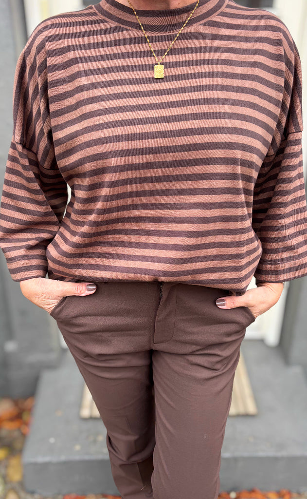 Luxzuz T-shirt - Julia - Coffee Bean