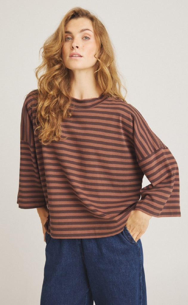 Luxzuz T-shirt - Julia - Coffee Bean