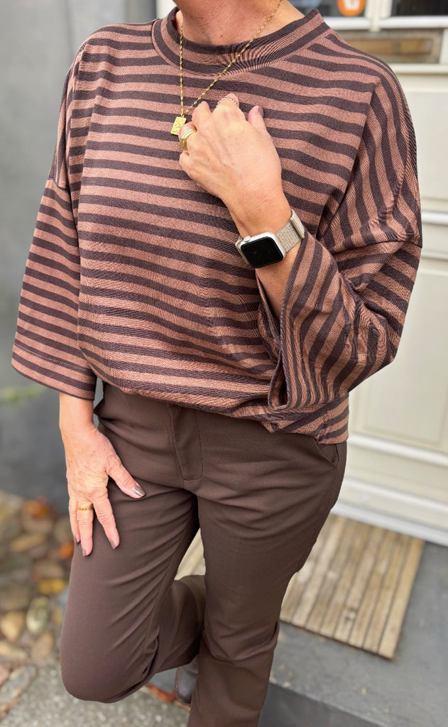 Luxzuz T-shirt - Julia - Coffee Bean