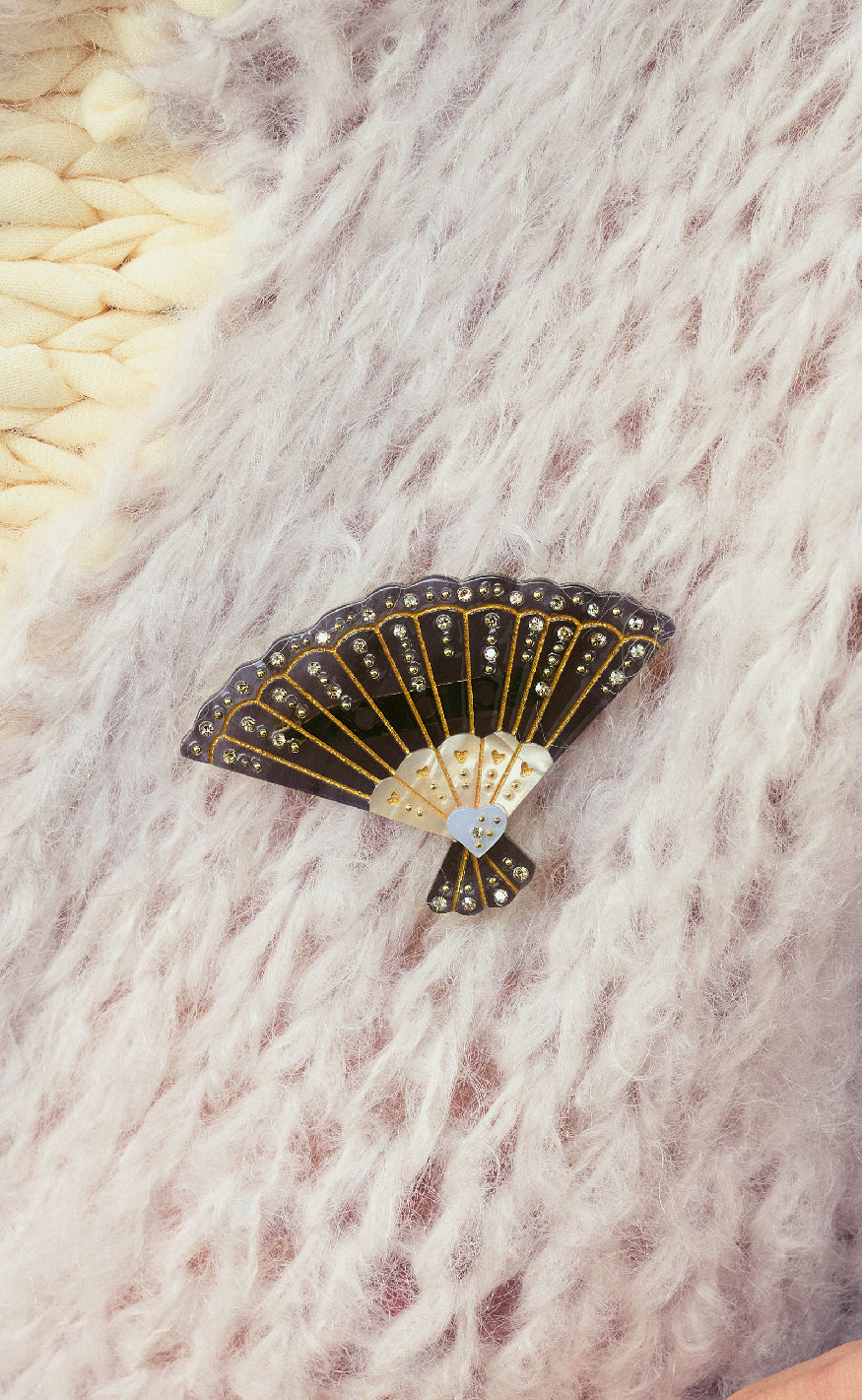 Maanesten Broche - Ili - Black