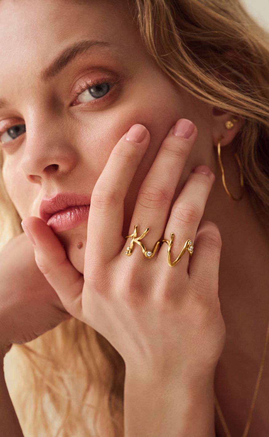 Maanesten Ring - K Alphabet - Gold Colour