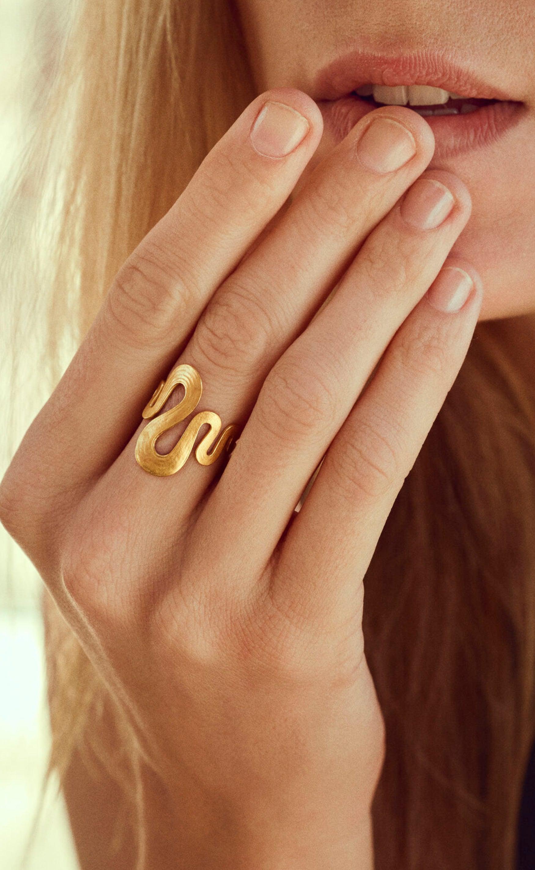 Maanesten Ring - Sasja - Gold Colour