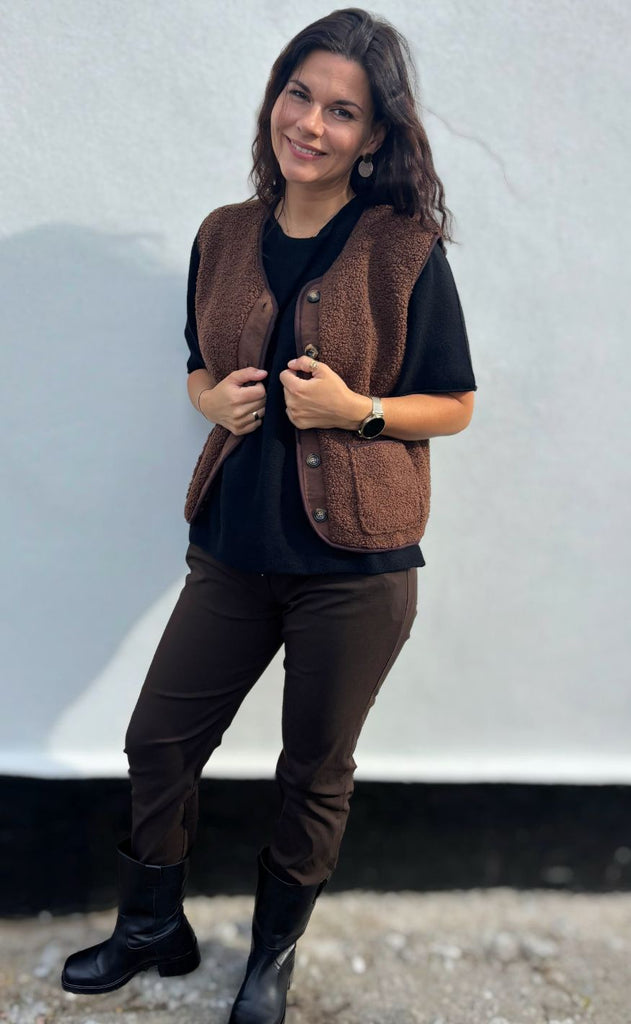 Marta Du Chateau Vest - Emmie - Moro