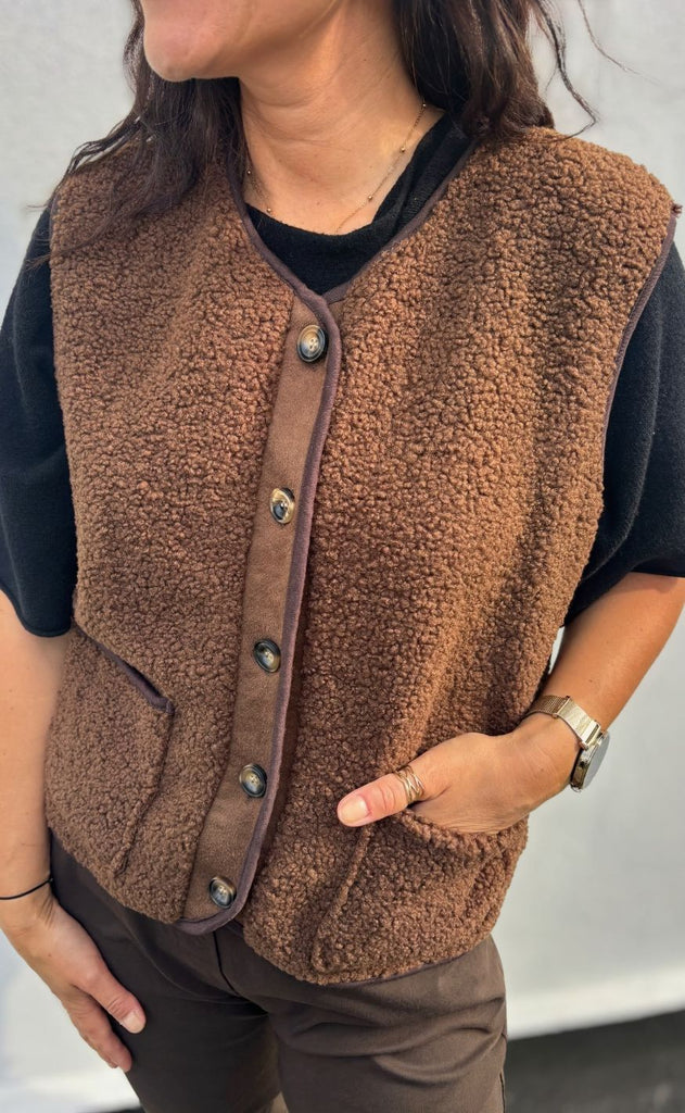 Marta Du Chateau Vest - Emmie - Moro