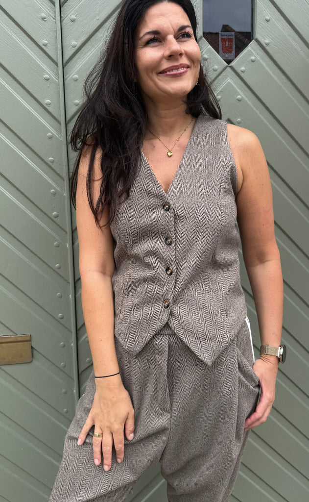 Marta Du Chateau Vest - Rainey - Brown