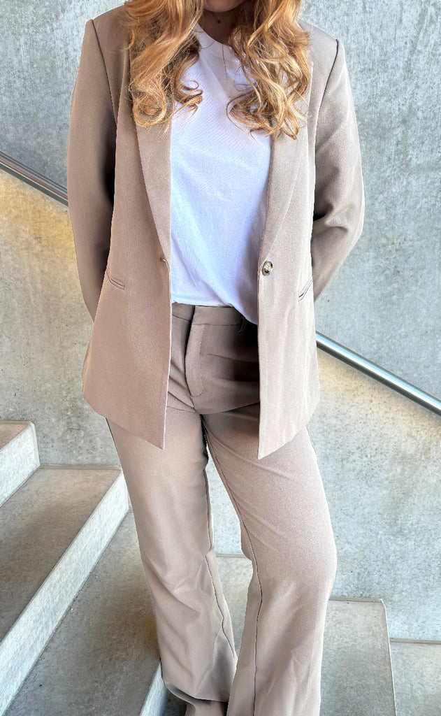 Neo Noir Blazer - Avery Suit - Dusty Brown