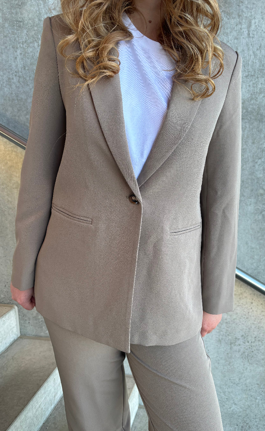 Neo Noir Blazer - Avery Suit - Dusty Brown