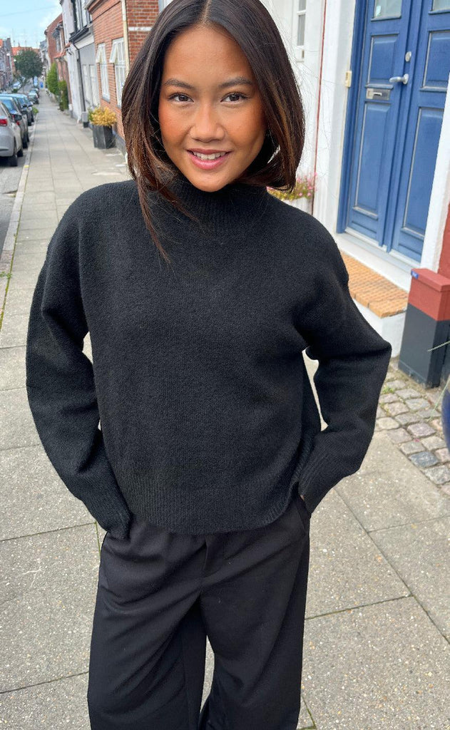 Neo Noir Bluse - Paulina - Black