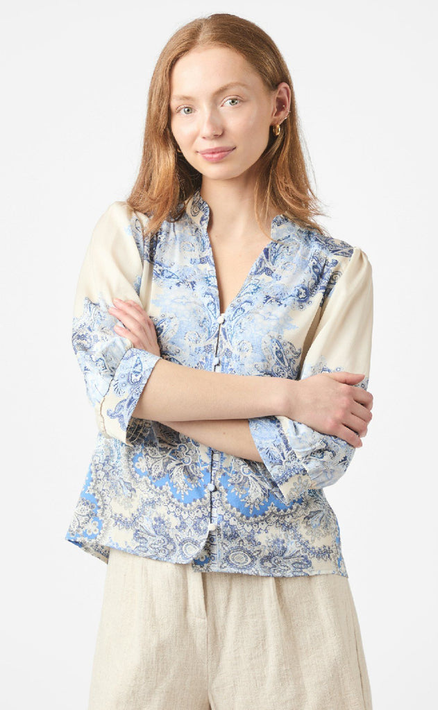 Neo Noir Bluse - Roselle Artist - Powder Blue