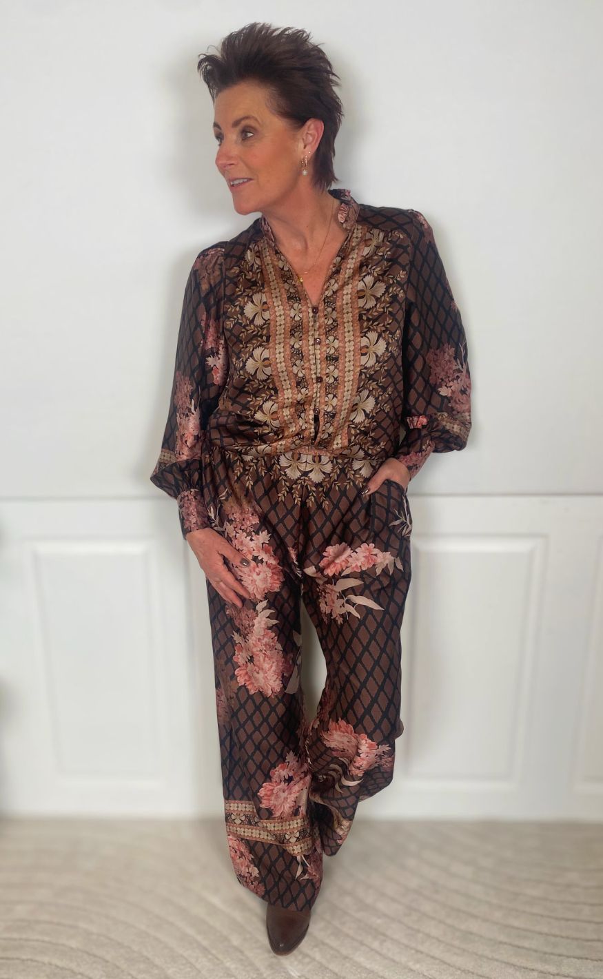 Neo Noir Bukser - Lunet Botanical - Black