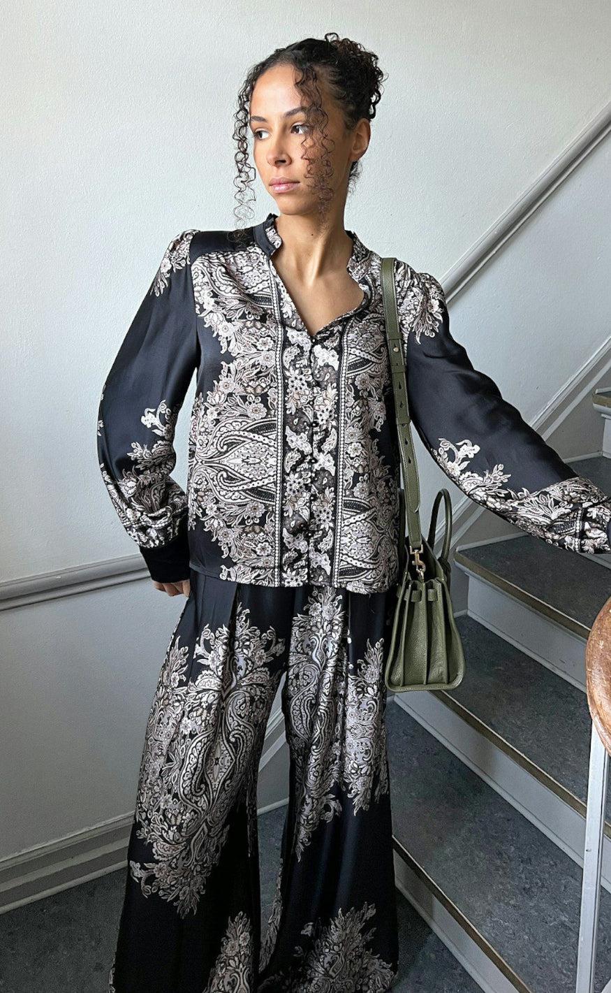 Neo Noir Bukser - Mana Paisley - Black