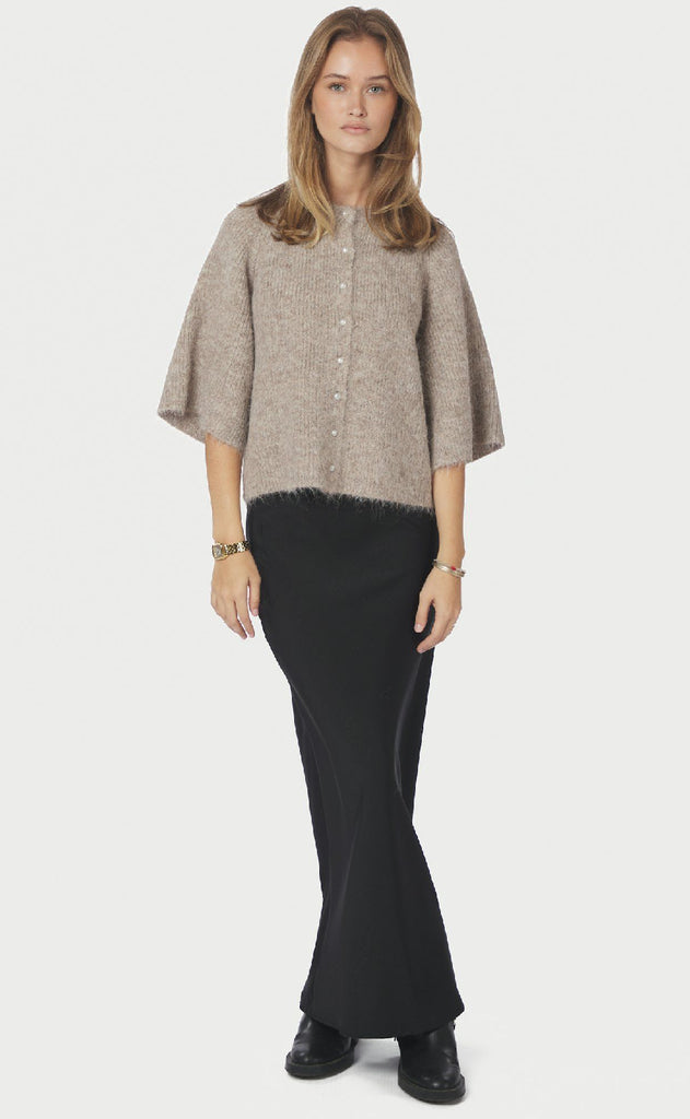 Neo Noir Cardigan - Amaya Fluffy - Beige Melange