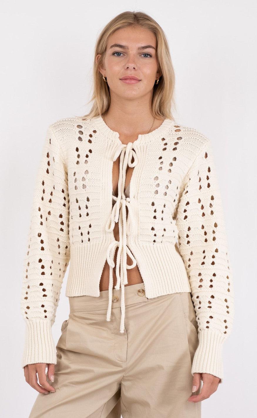 Neo Noir Cardigan - Bethie - Creme