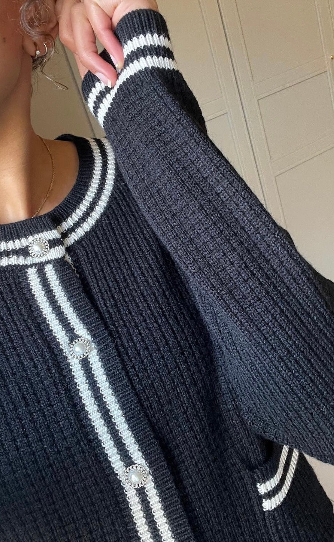 Neo Noir Cardigan - Tilda - Black