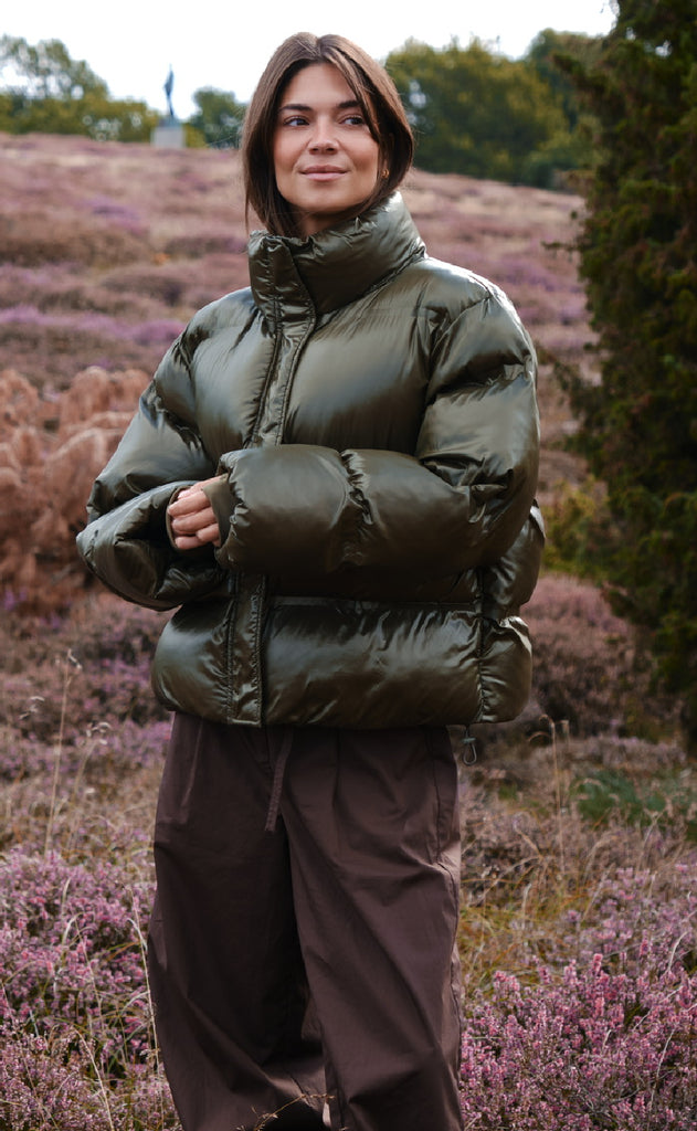 Neo Noir Jakke - Rhea Shiny Puffer - Olive