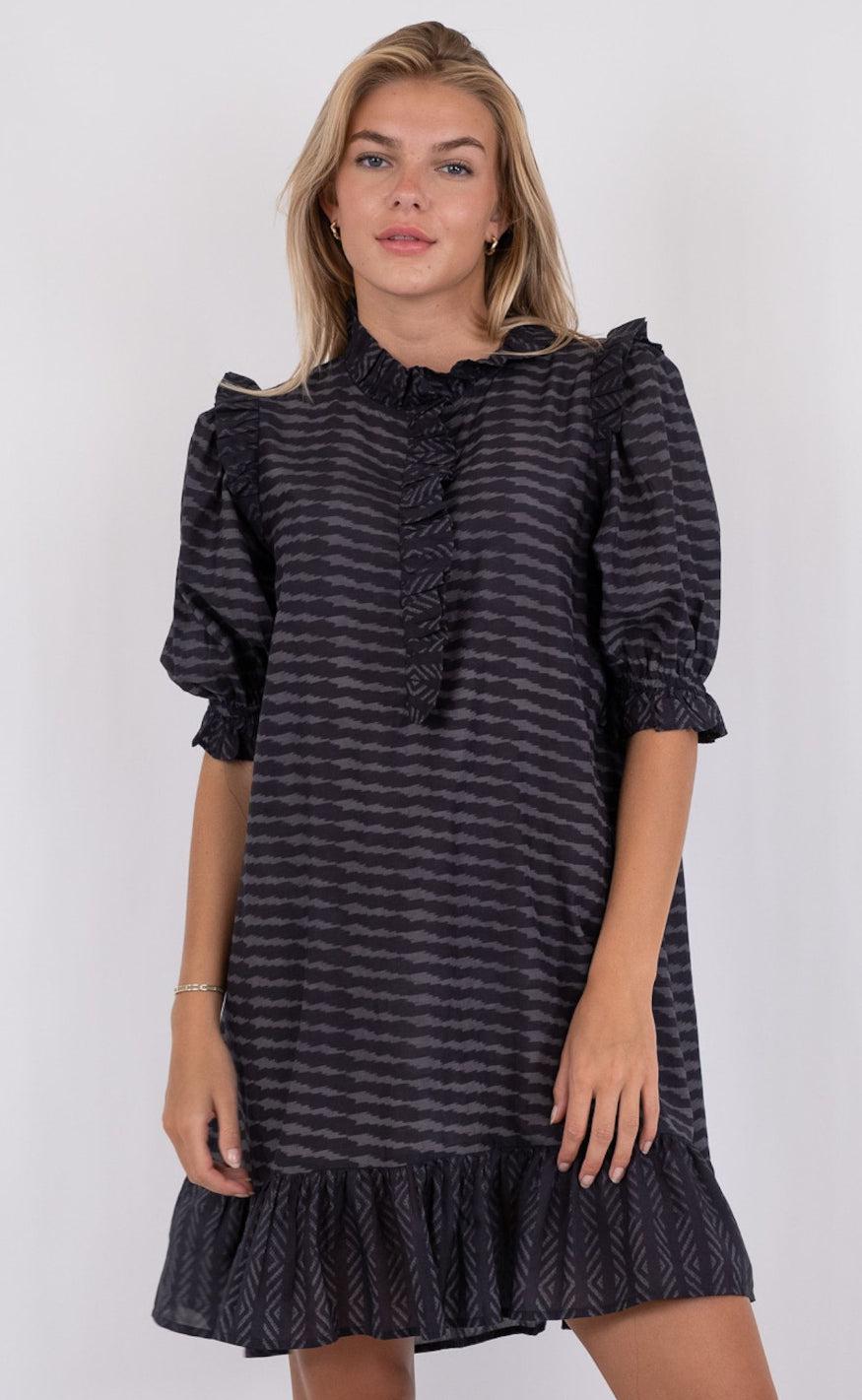 Neo Noir Kjole - Hani Graphic - Black