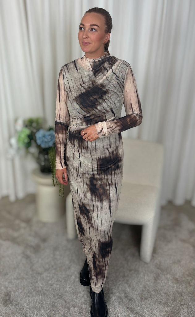 Neo Noir Kjole - Onessa - Dusty Brown