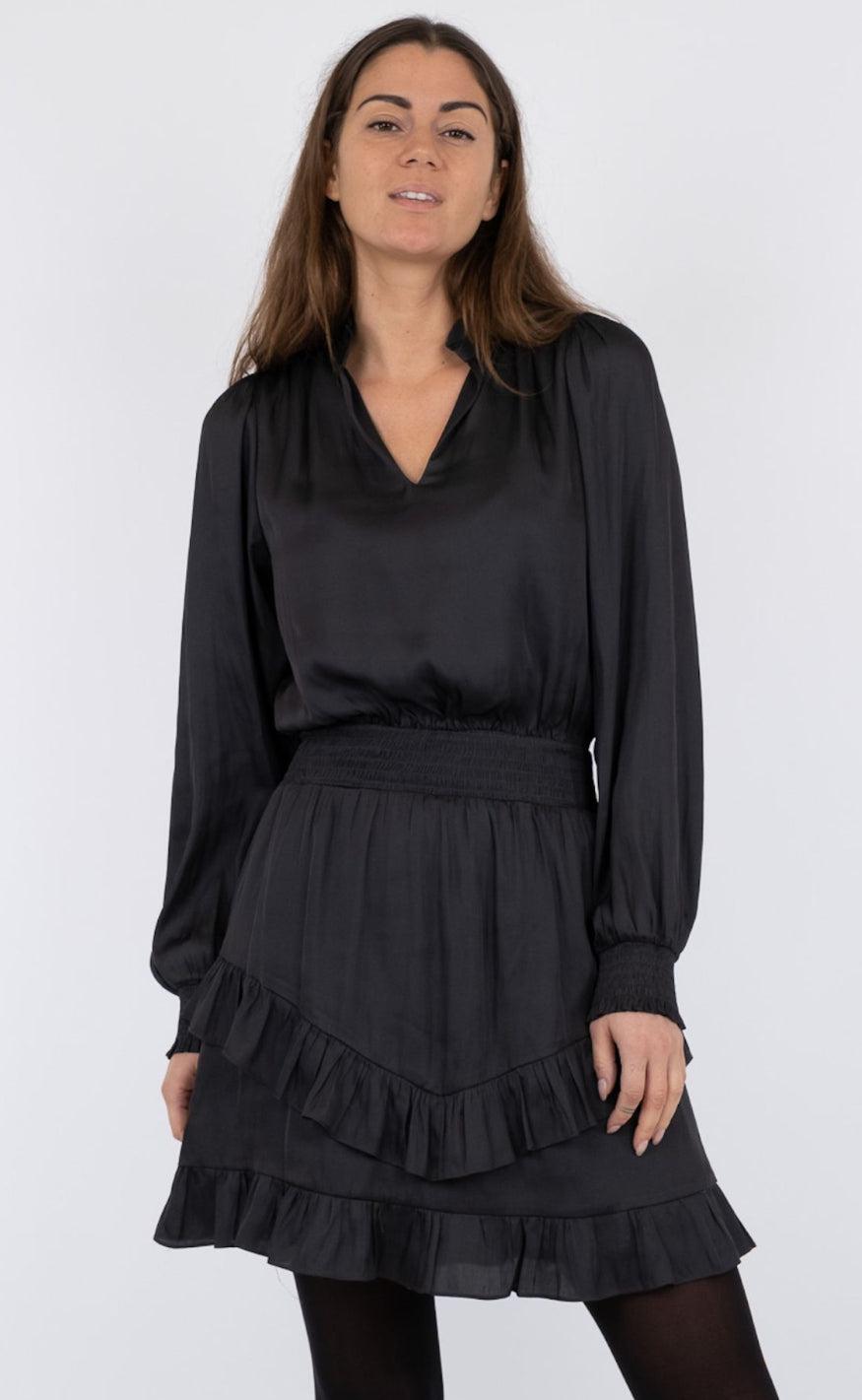 Neo Noir Kjole - Porto Satin - Black