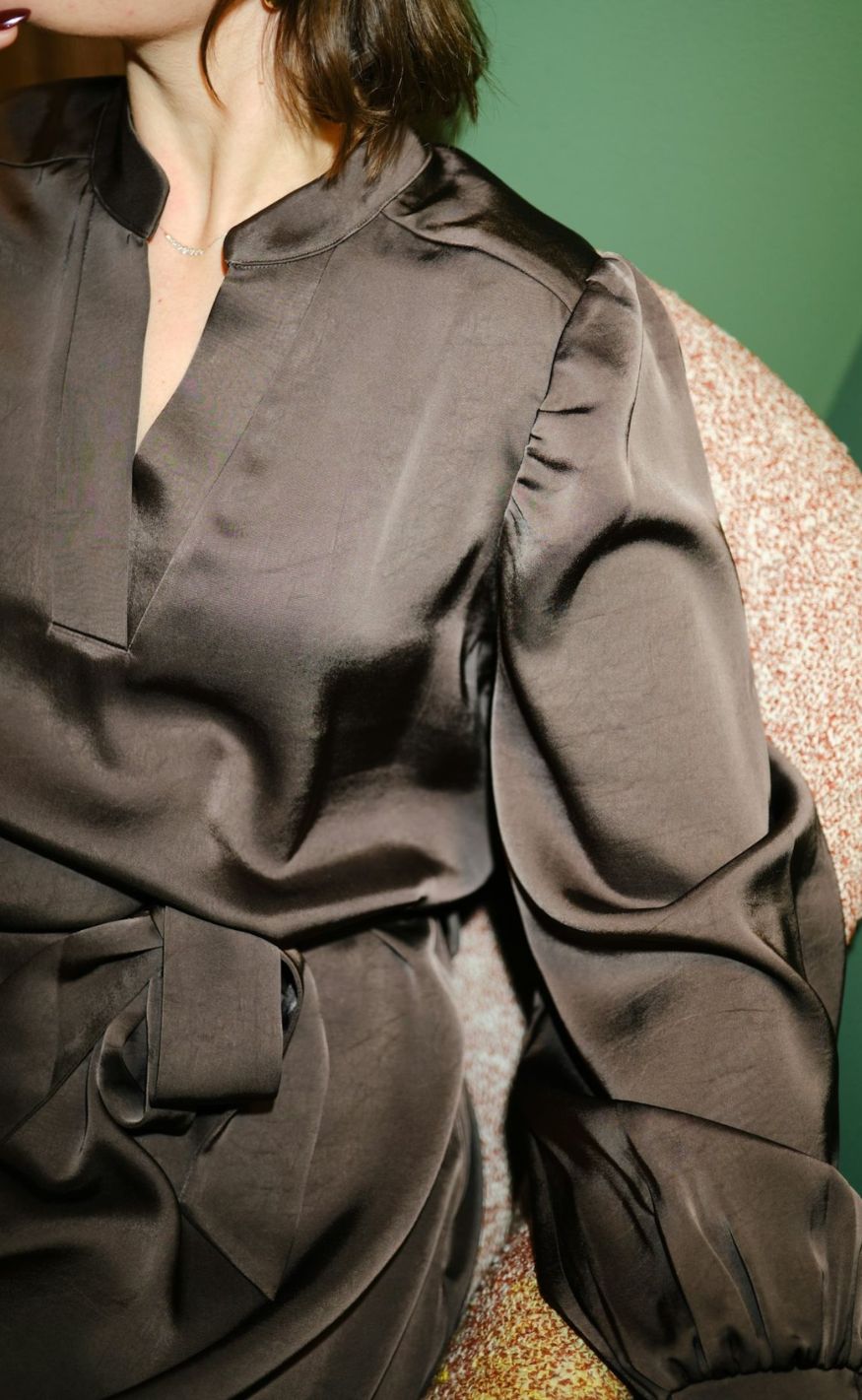 Neo Noir Kjole - Rolana Heavy Sateen - Dark Brown