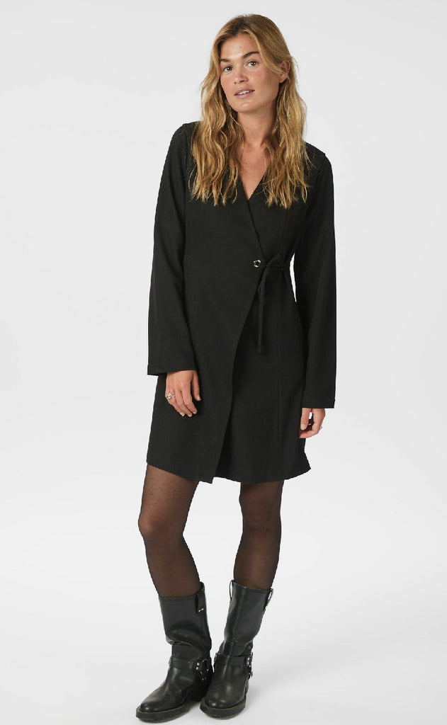 Neo Noir Kjole - Sendra - Black