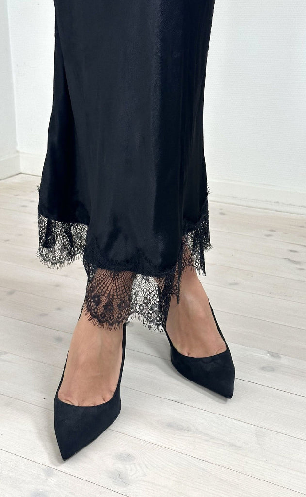 Neo Noir Nederdel - Veroni Lace - Black