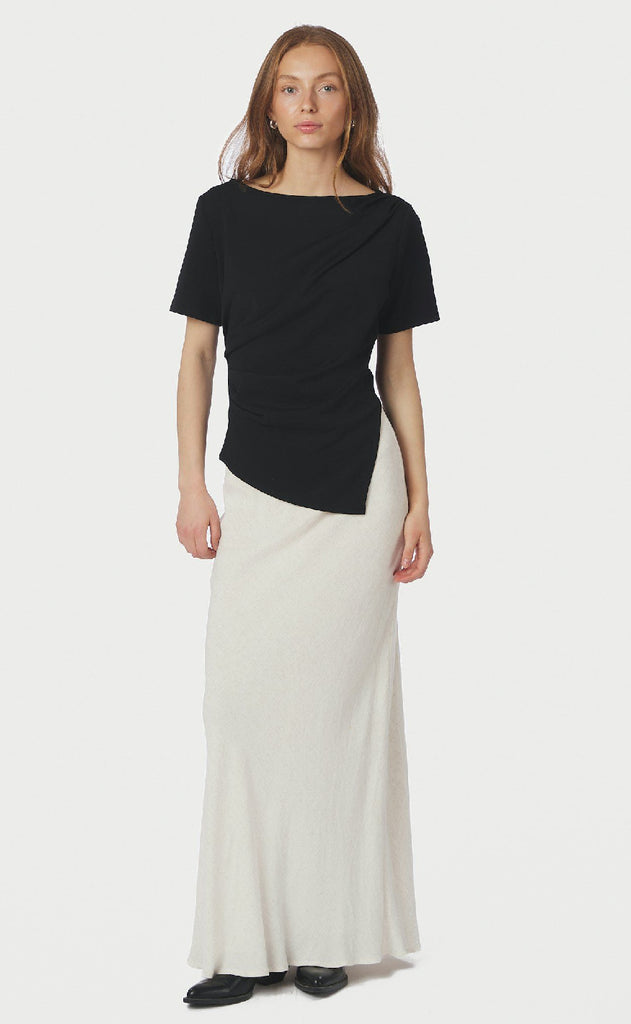 Neo Noir R-Shirt - Rasmine Soft - Black