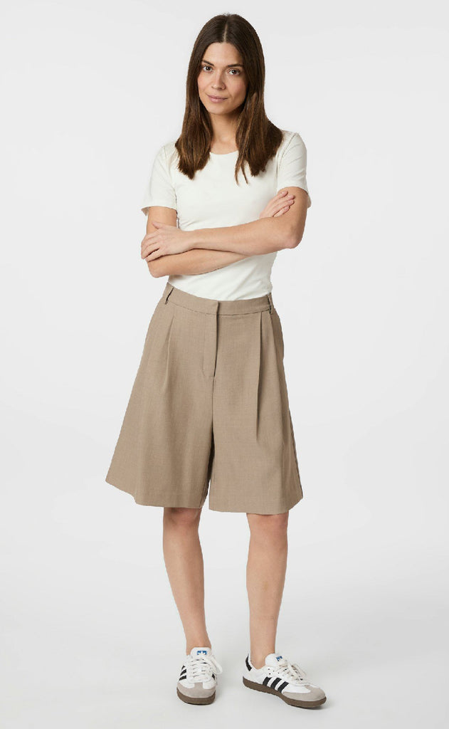 Neo Noir Shorts - Nika Structure - Dark Taupe