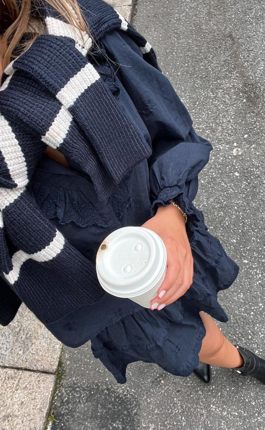 Neo Noir Strik - Nevena - Navy/Sand