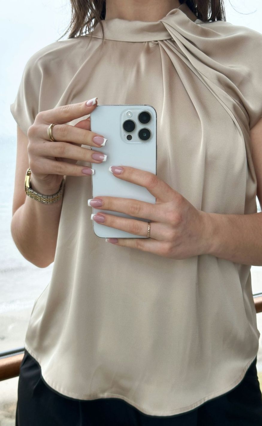 Neo Noir Top - Fleur Drapy Satin - Dark Sand