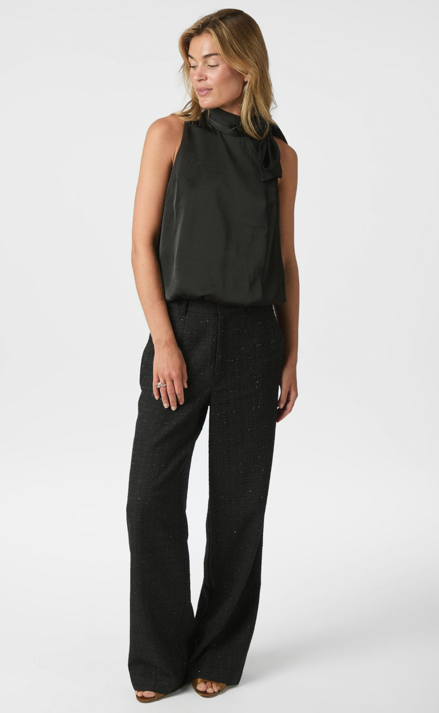 Neo Noir Top - Veda Drapy - Black