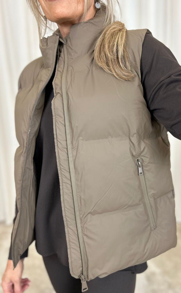 Neo Noir Vest - Annike C Puffer - Dark Taupe