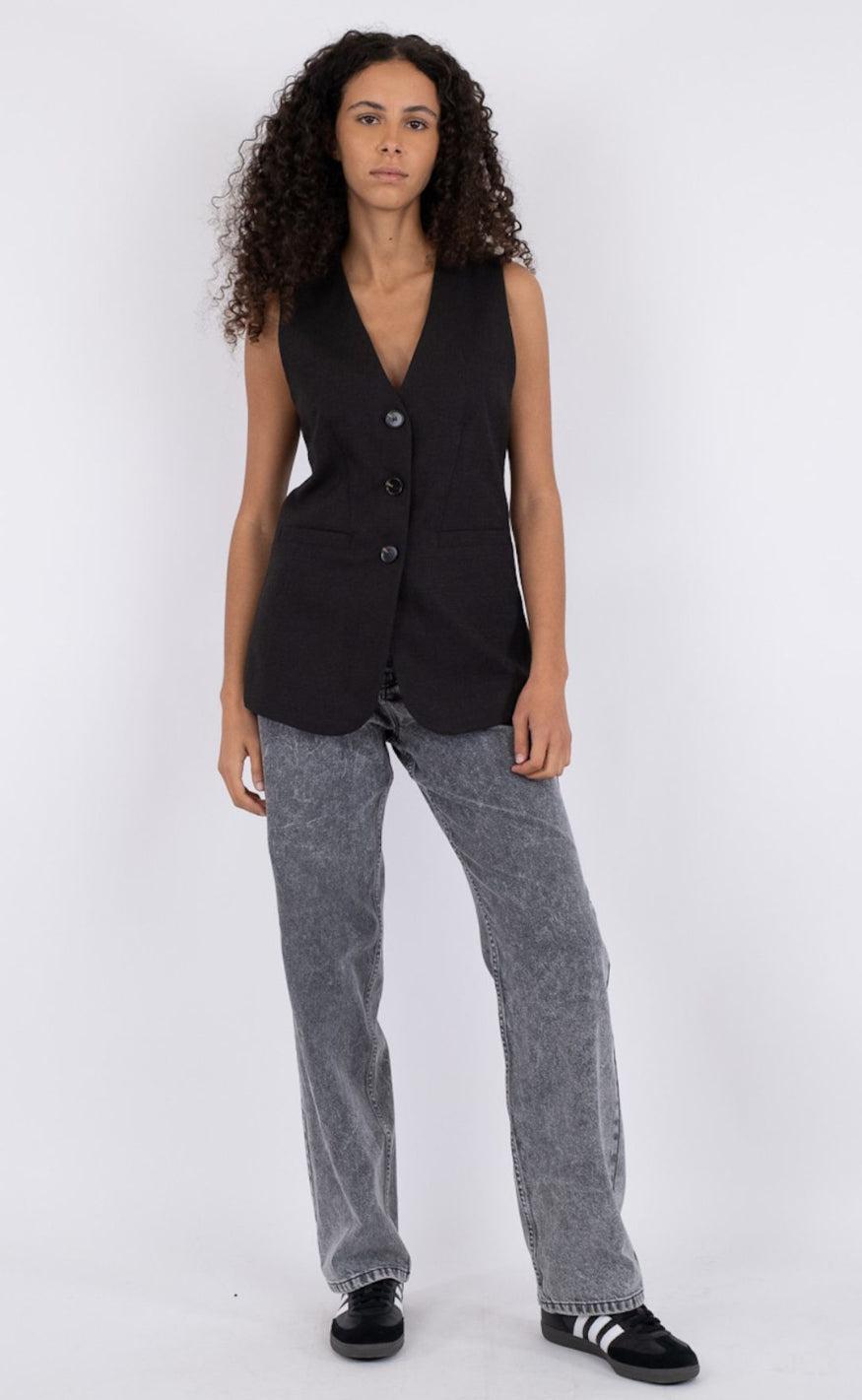Neo Noir Vest - Shaima - Black