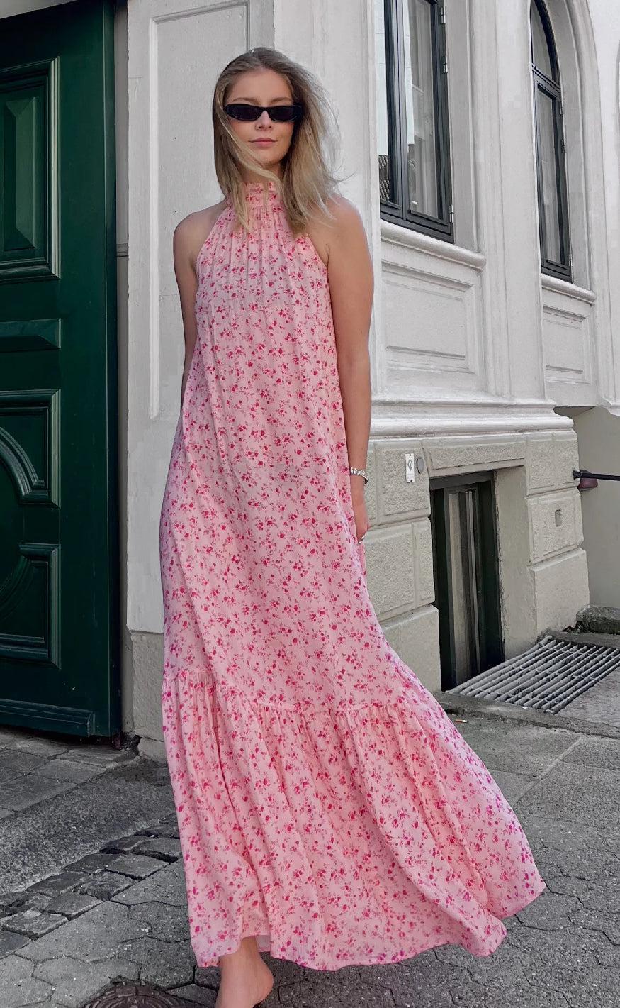 Noella Kjole - London Maxi - Cheryl Pink Print