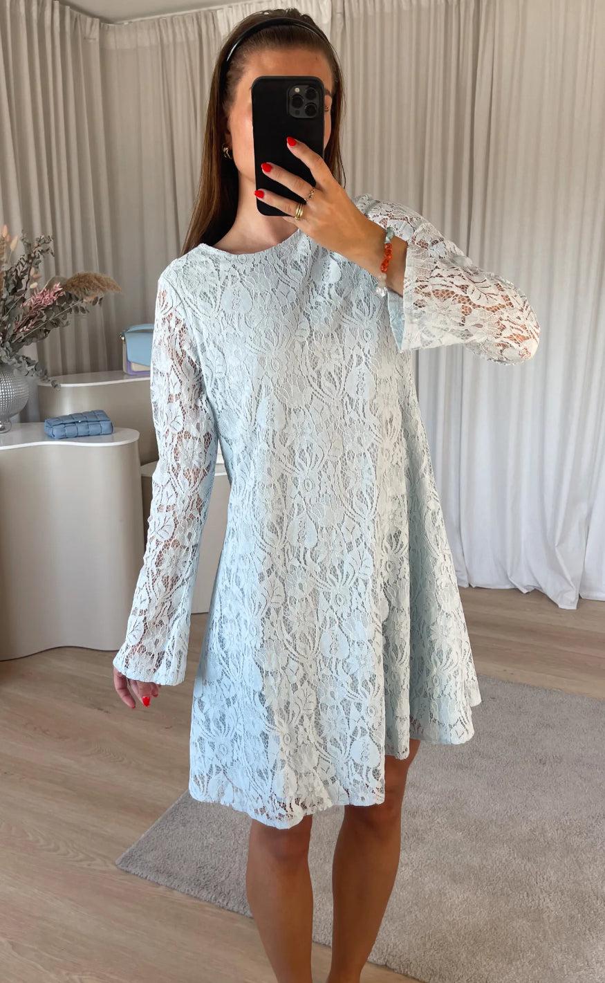 Noella Kjole - Mira Scoop - Light Blue