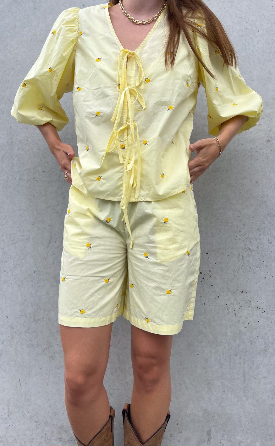 Noella Shorts - Asia - Pale Yellow W. Flower