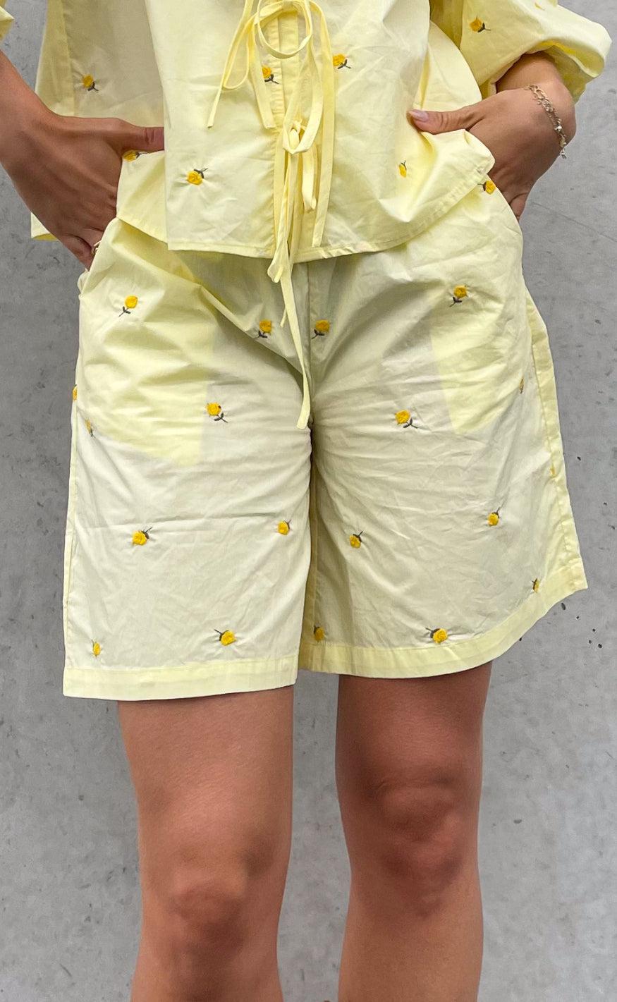 Noella Shorts - Asia - Pale Yellow W. Flower