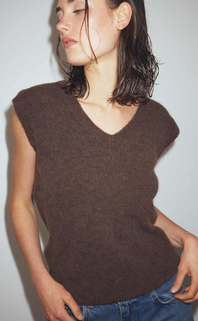 Noella Vest - Leatrice - Dark Brown
