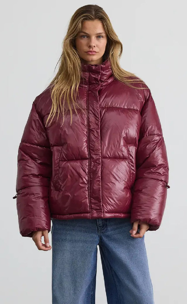 Noisy May Jakke - Allie Shiny - Windsor Wine