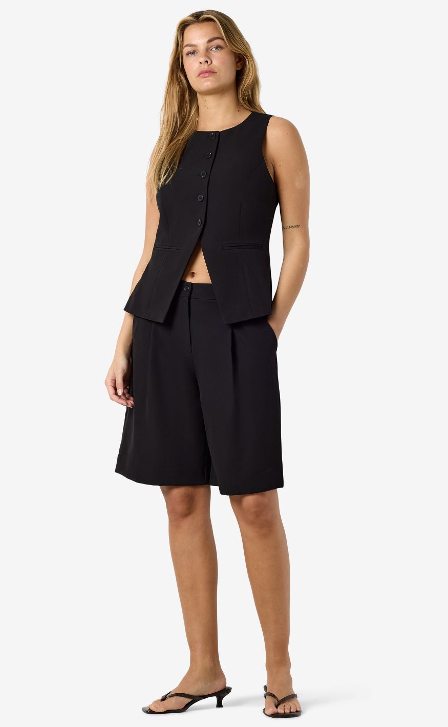 Noisy May Shorts - Maile - Black